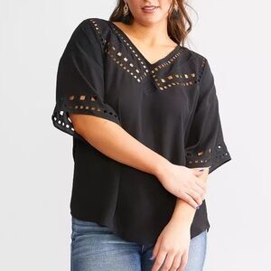 Buckle Black Women’s Black‎ V-Neck Embroidered Cut-Out Wide Sleeve Top Medium